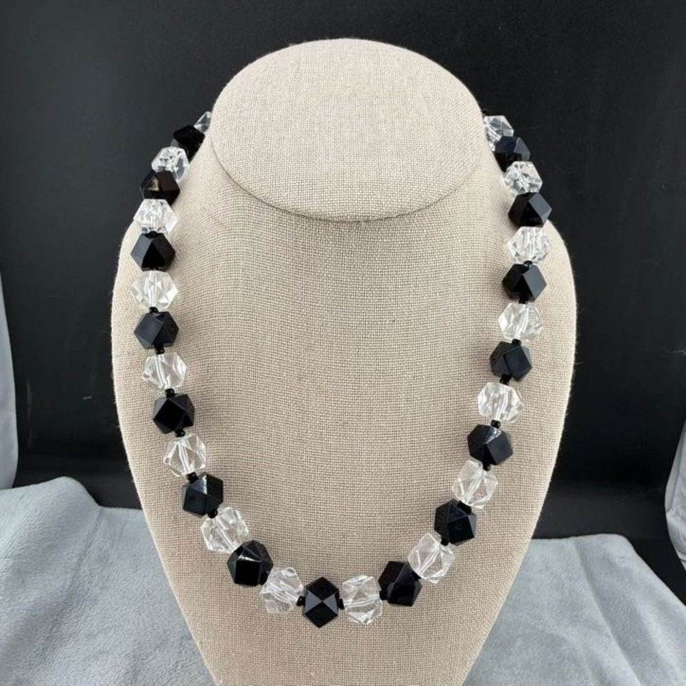 Vintage Necklace Black And White Acrylic 19"